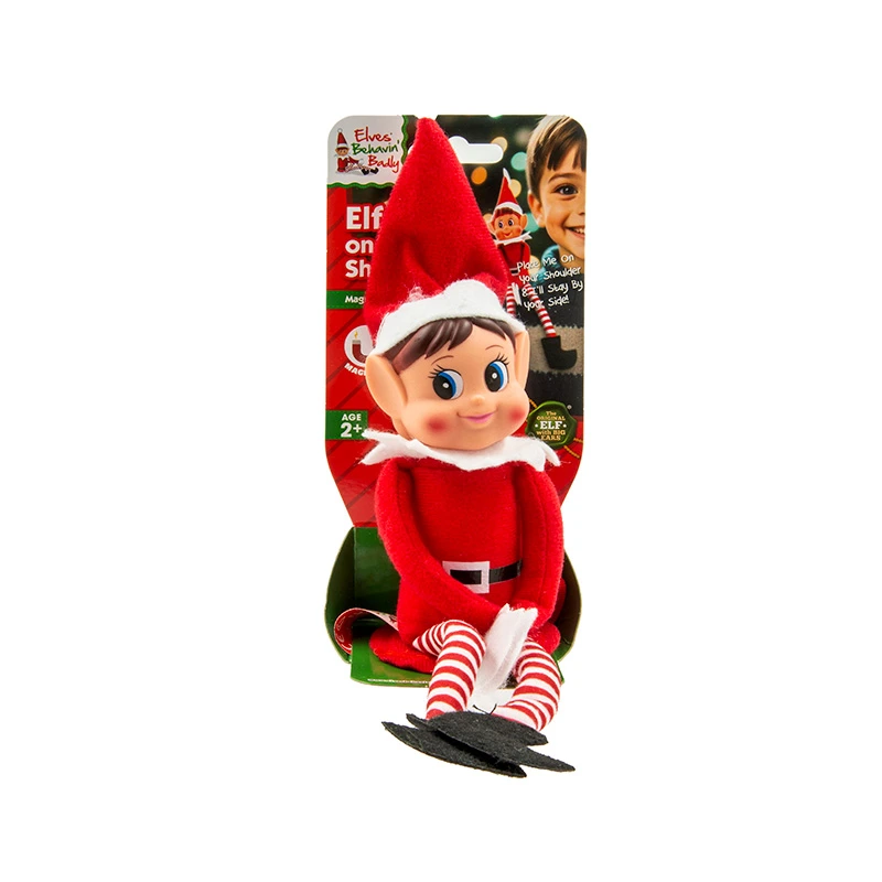 elfo travieso haciendo travesuras en casa